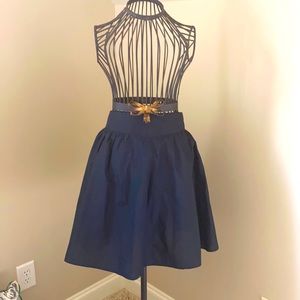 Great skirt for the holidays! Perfect condition!